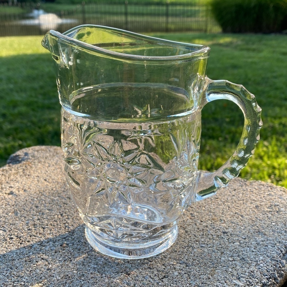 ANTIQUE~MILK PITCHER~ANCHOR HOCKING~PRESS CUT STAR PATTERN~CIRCA 1960+~NICE~G11